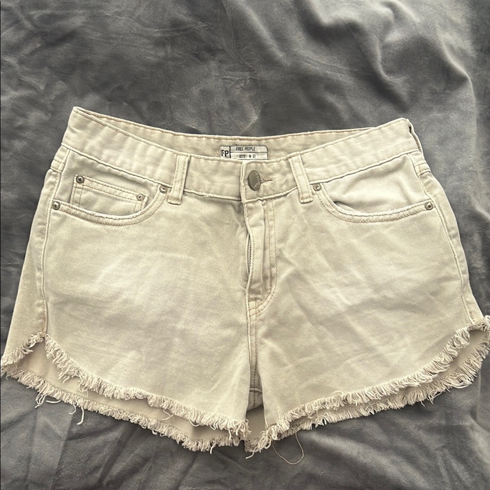 Women's Cream Frayed Hem Shorts
